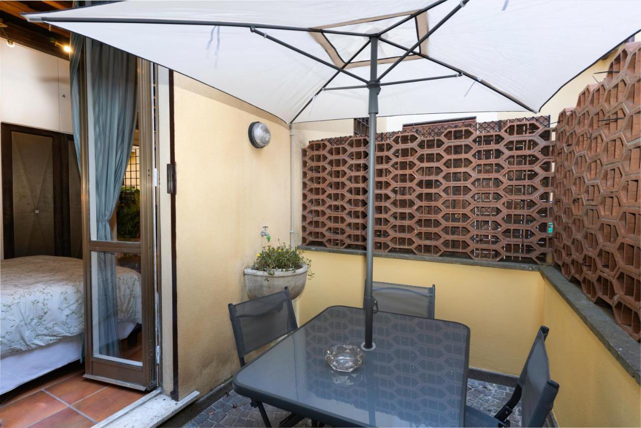 Appartement Quiet Trevi Fountain With Patio And Backyard Rome