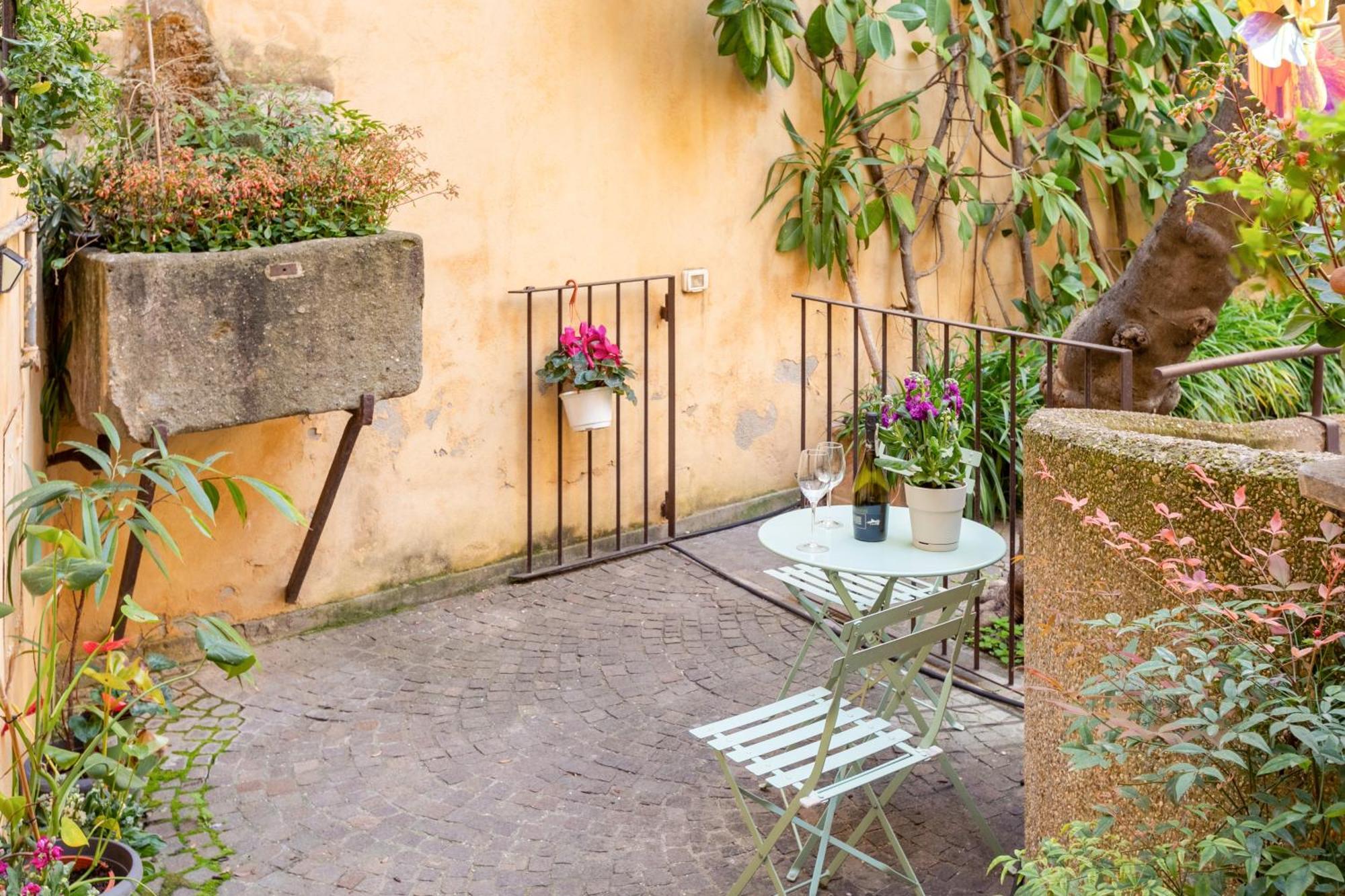 Appartement Quiet Trevi Fountain With Patio And Backyard *
